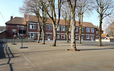 Ecole Primaire publique    Jean de la Fontaine   Jean Macé